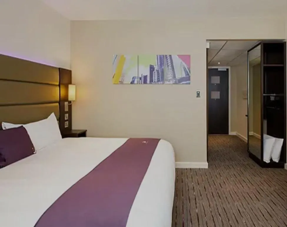 Hotel Modern En-Suite Near Canary Wharf Metro Line London